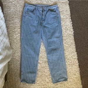 American Eagle mom jeans